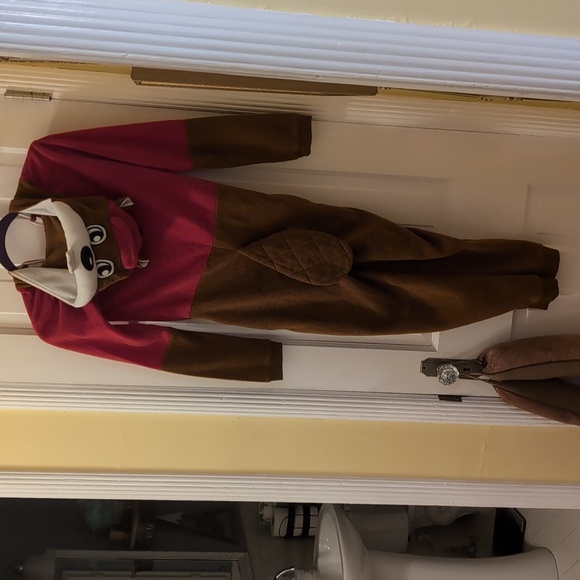 Buc-ee's Onsie - Picture 5 of 7